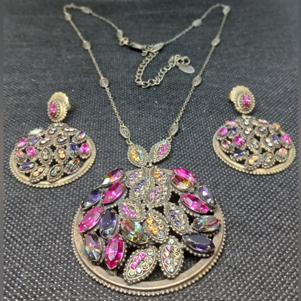 Sorrelli necklace and earrings bundle